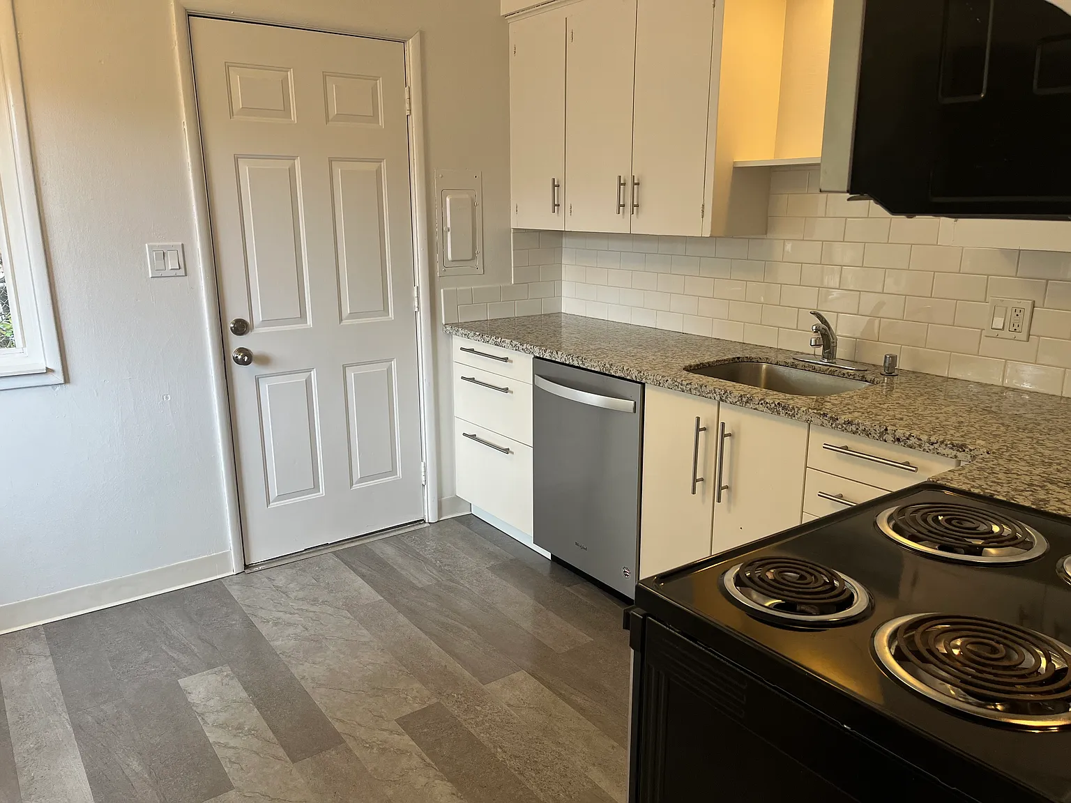1 bed, 600 sqft, $1,375 — Photo 3