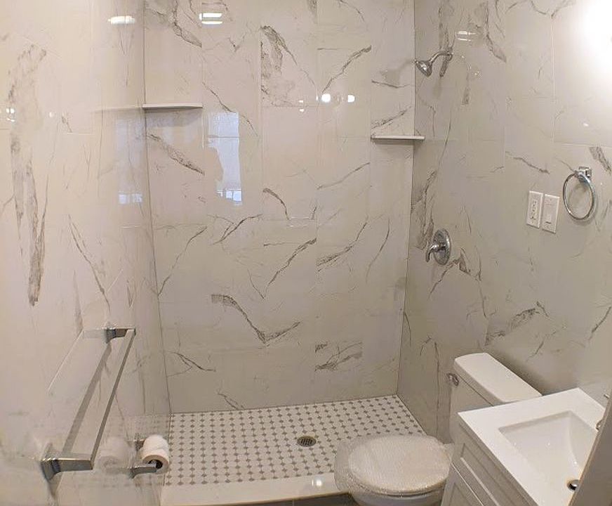 1st image of 401 Colonia Ln E #4