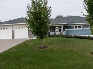 1423 Dorothea Dr, Zumbrota, MN 55992