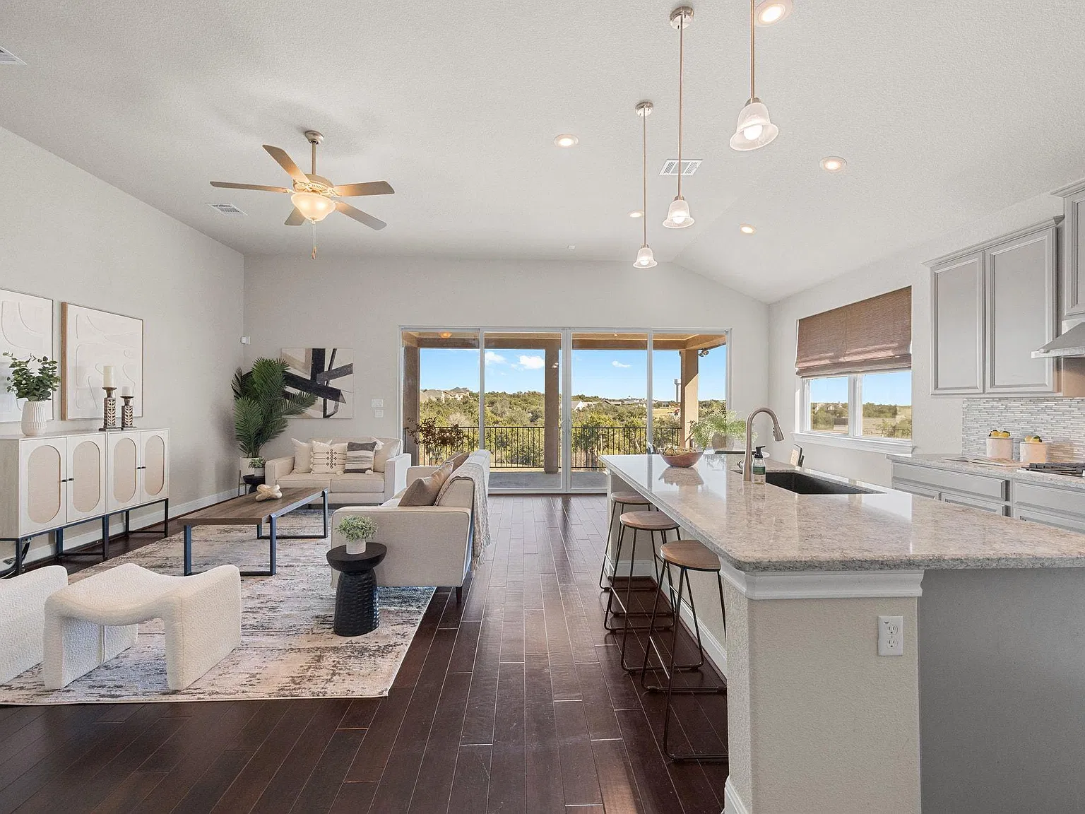 4 bed, 3.0 bath, 2256 sqft, $3,500 — Photo 4