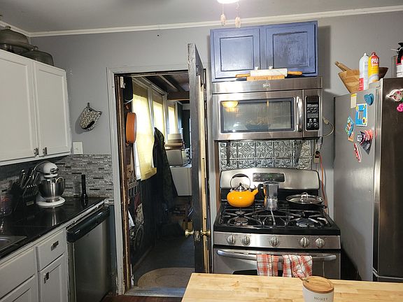 4th image of 16044 Cicero Ave