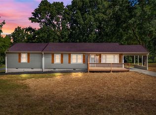 204 1st Cir, Lexington, NC 27292