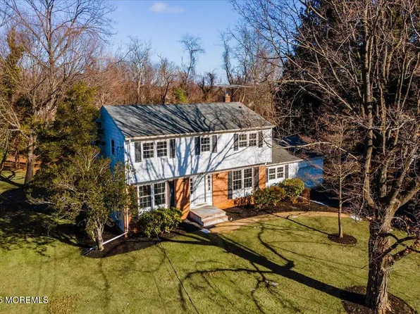 28 Meadowbrook Lane, Freehold, NJ 07728