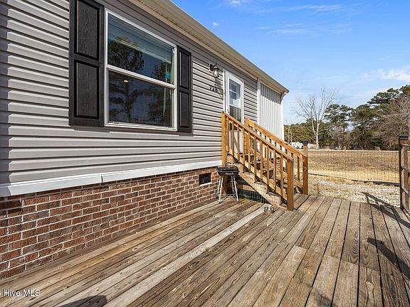 3rd image of 728 James Street