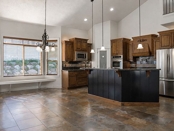 3rd image of 14644 S Alpine View Dr