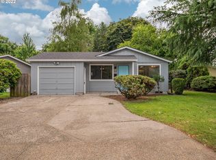 2426 NE Saratoga St, Portland, OR 97211