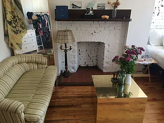 Rented by Aimee Grodanz, LREB