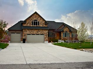 3067 N Pronghorn Rd, Erda, UT 84074