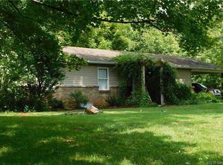 6680 E Greenbriar Rd E, Pekin, IN 47165