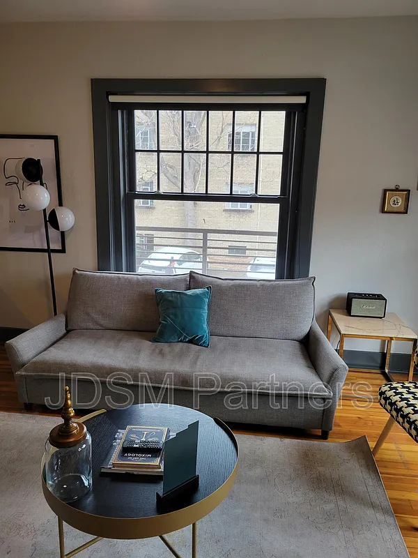 1 bed, 1.0 bath, 750 sqft, $1,595 — Photo 3
