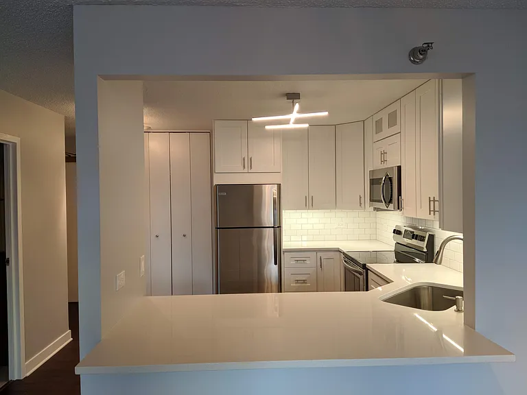 70 W Huron St #12 — Photo 14