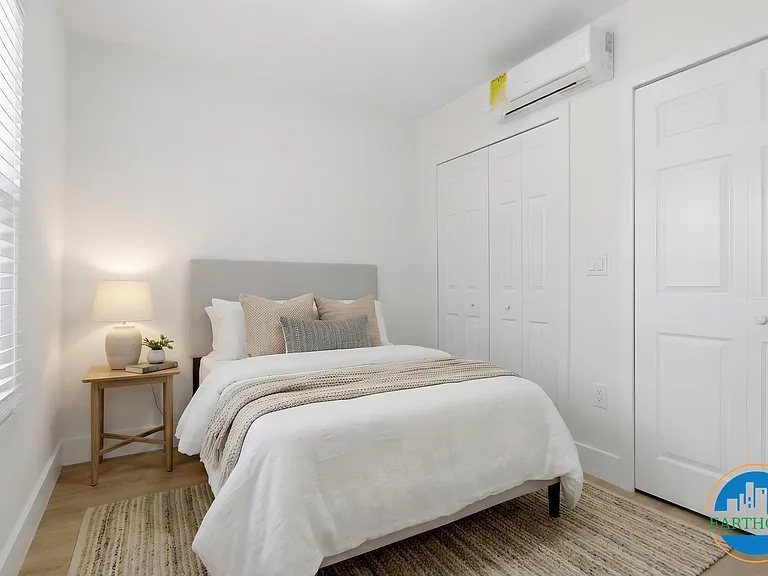701 W Plaza Pl #B — Photo 19