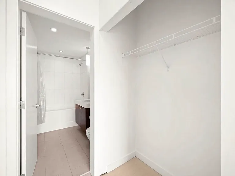 608 Como Lake Ave #416 — Photo 9