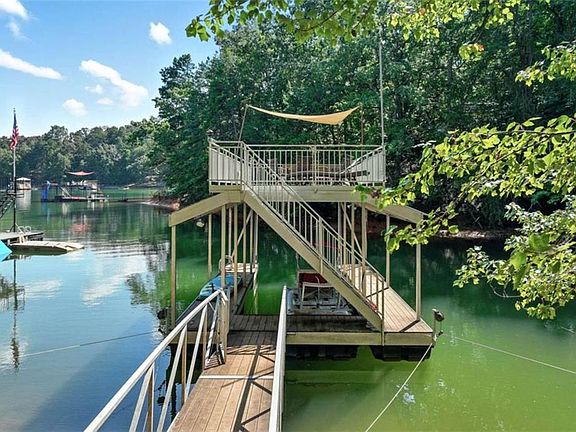 4th image of 504 Sams Rd