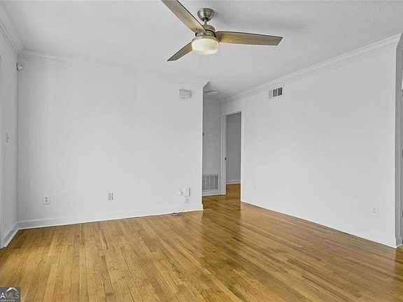 3rd image of 869 Briarcliff Rd NE APT B11