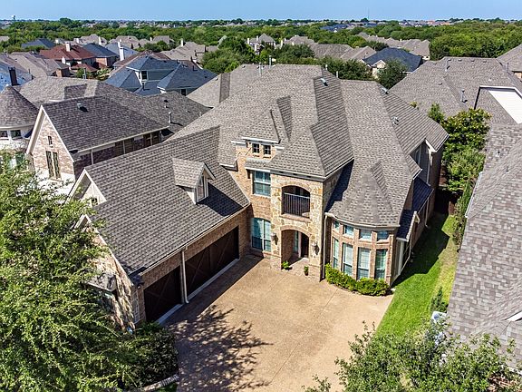 3rd image of 1501 Willingham Dr