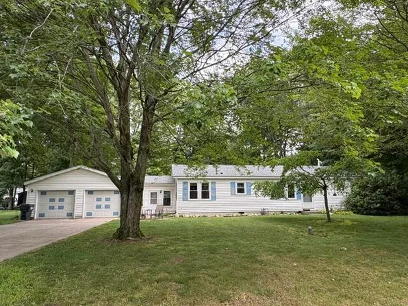 67702 S Ridgewood Dr, South Haven, MI 49090