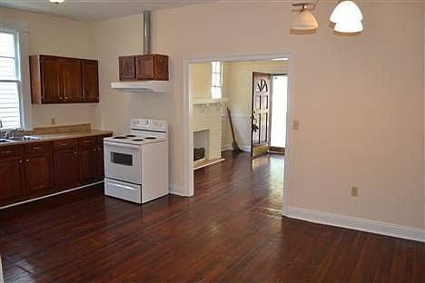 3rd image of 6608 Louisville St