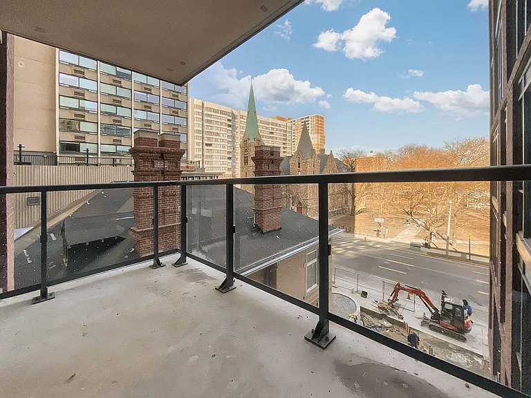 308 Jarvis St — Photo 16