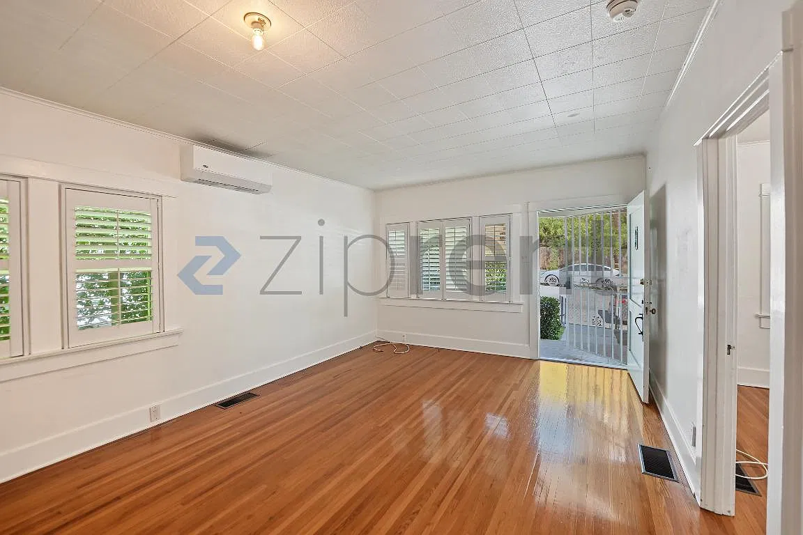 2 bed, 864 sqft, $4,500 — Photo 4