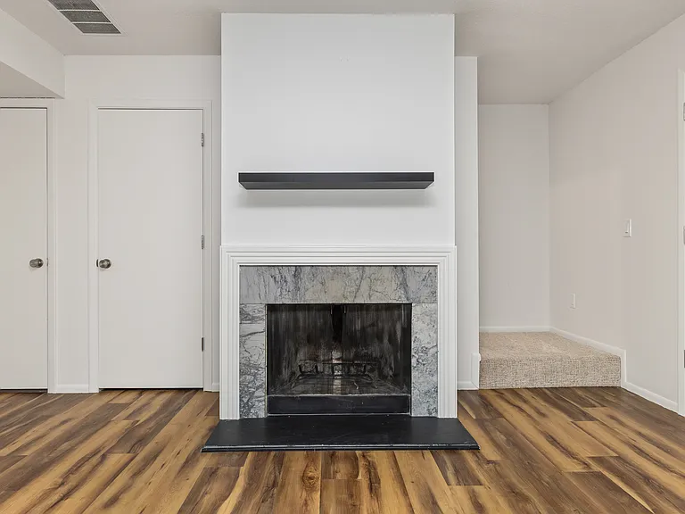 2230 E Roanoke Dr — Photo 9