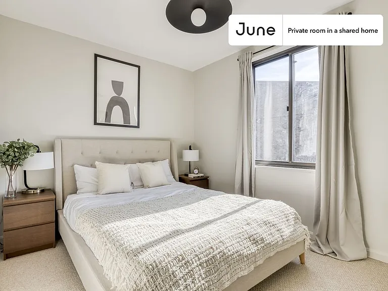 1331 I St NE #C — Photo 1