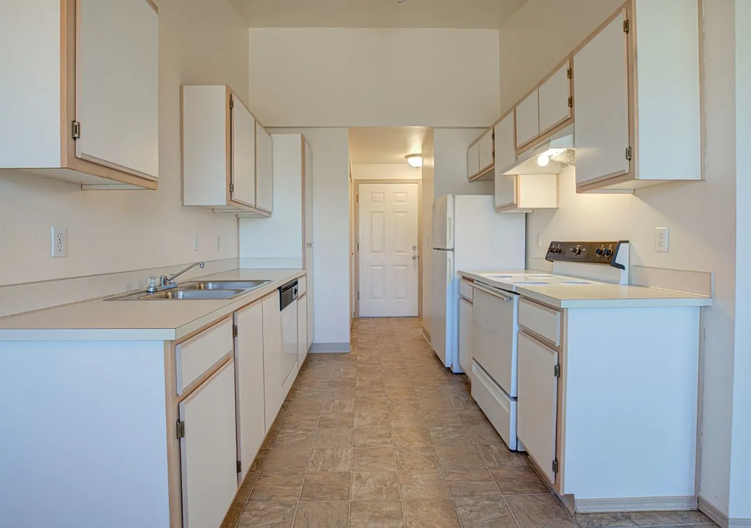 #294 FIELDSTONE APARTMENTS — Photo 3