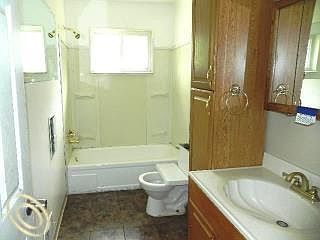 2nd image of 28337 Powers St
