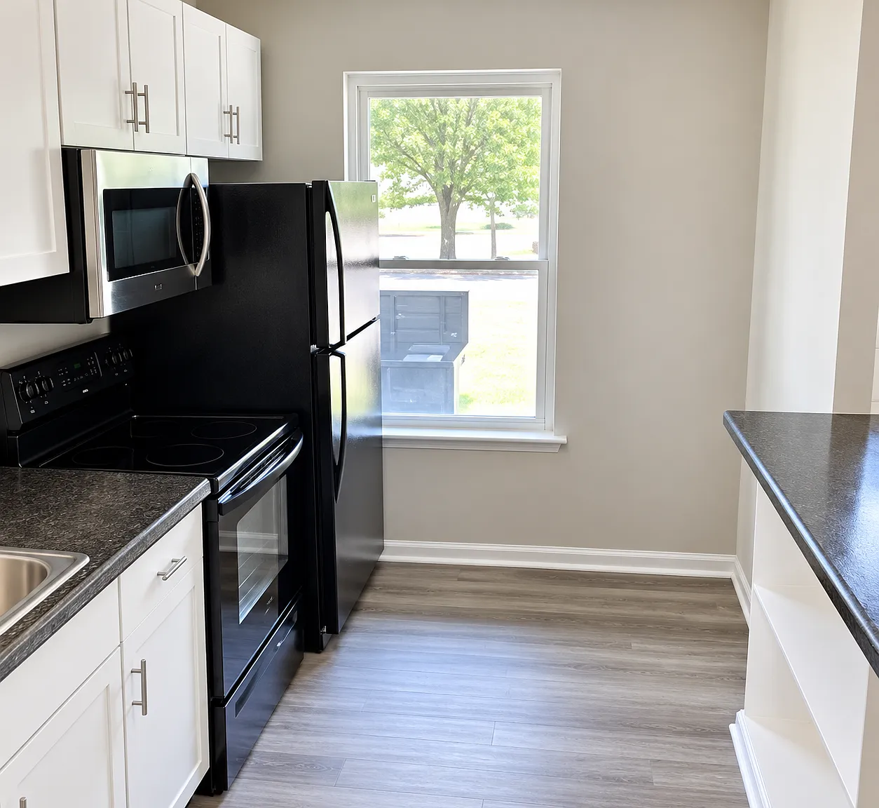 1006 W Main St — Photo 3