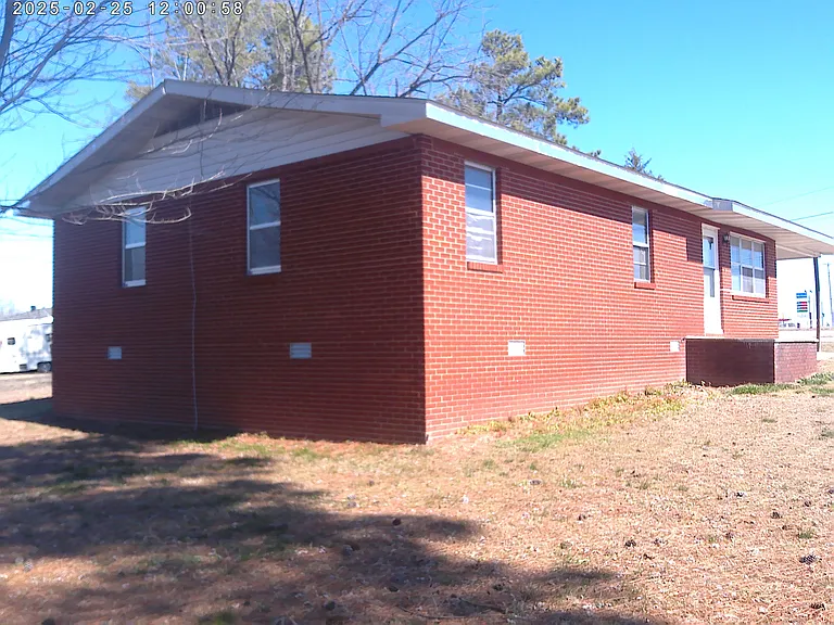 636 E Main St — Photo 40