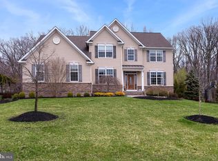 7 Windflower Ct, Robbinsville, NJ