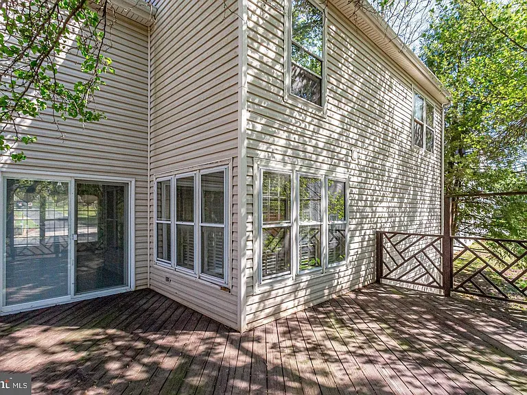 12224 Dapple Gray Ct — Photo 37