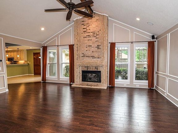 3rd image of 1631 Sutters Mill Dr