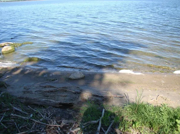 4039 Lake Rd E, Crary, ND 58327