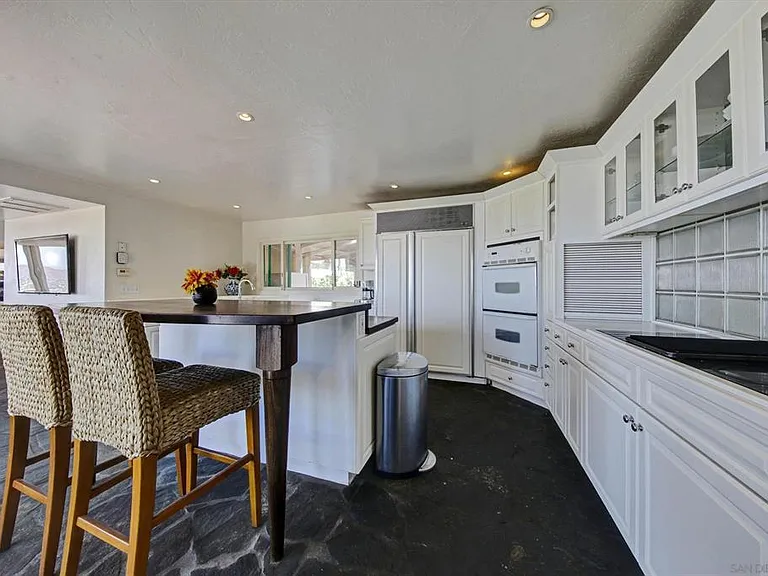 5030 Alzeda Dr #1 — Photo 16
