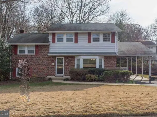 9715 Laurel St, Fairfax, VA 22032