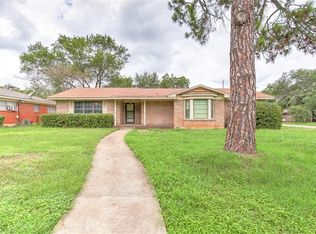 1002 Sheridan Ln, Cleburne, TX 76033