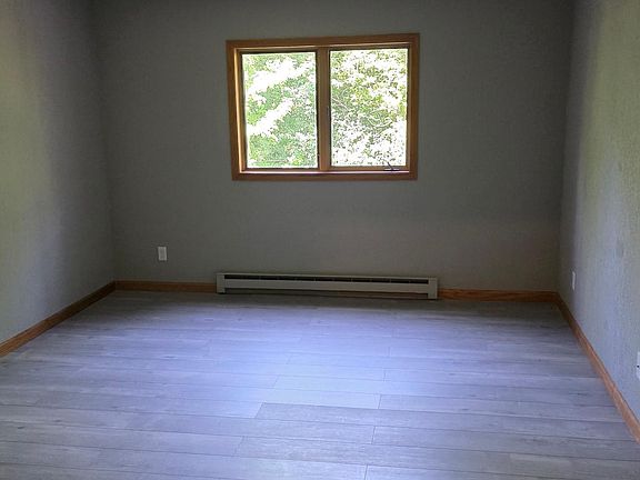 4th image of 1828 Perlich Ave