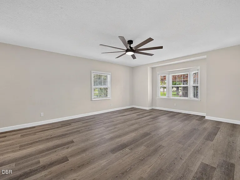 398 Golf Blvd — Photo 7
