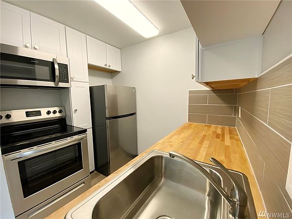 5th image of 766 Ocean Ct NW Unit 113