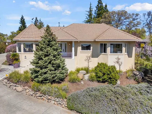 11205 Rosemary Dr, Auburn, CA 95603