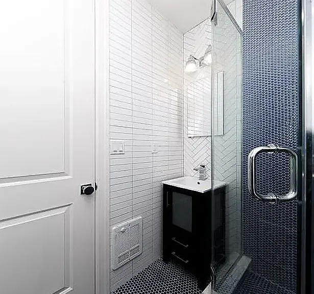 222 E 12th St #4B — Photo 5