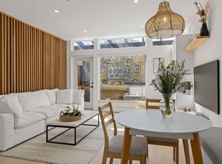 1065 Pender St, Vancouver, BC