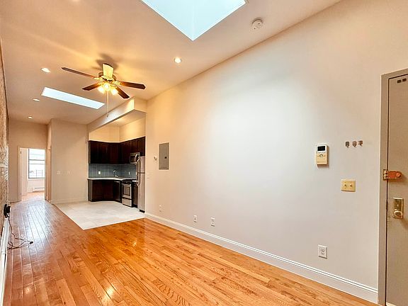 3rd image of 206 Wyckoff Ave #3A