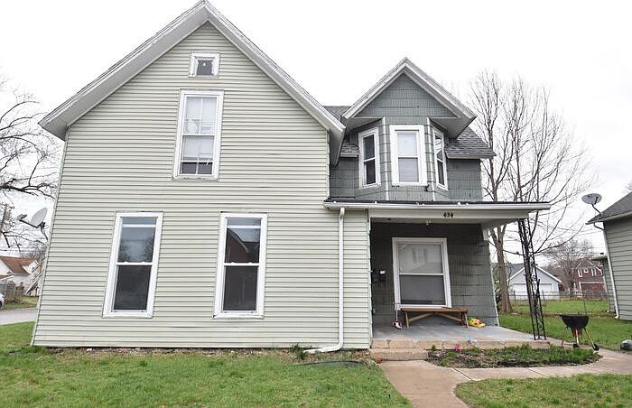 1st image of 434 W Lawrence St #2