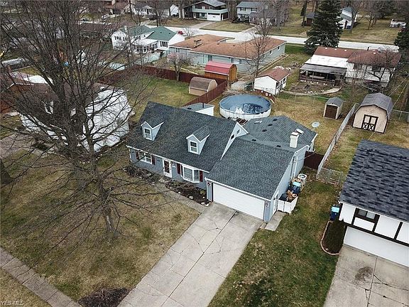 3rd image of 1810 Gettysburg Dr