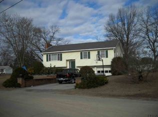 11 Pleasant View Dr, Hudson Falls, NY 12839