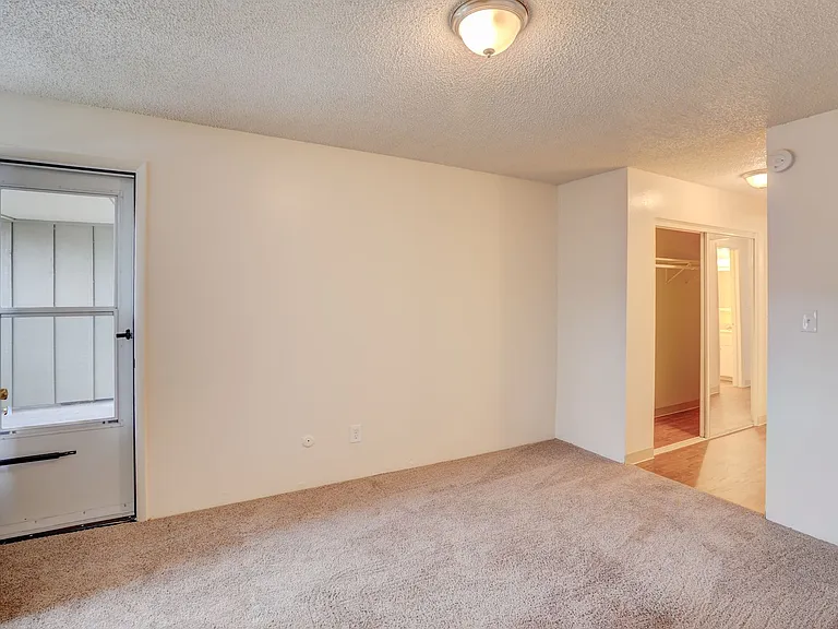Edelweiss Apartments — Photo 36