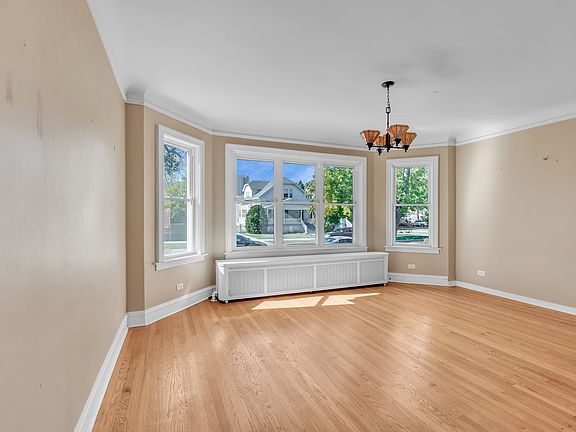3rd image of 5959 N Oconto Ave