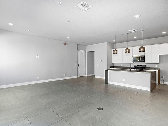 4th image of 7770 Sandy Ridge Dr Unit 129